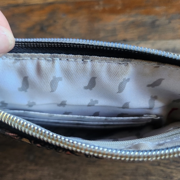 Sakroots Olympic Sienna Wristlet. - Picture 6 of 9